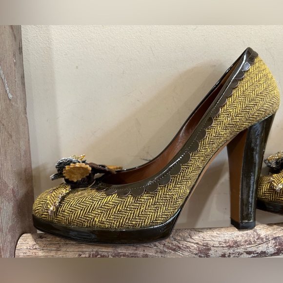 Moschino Cheap and Chic Tweed Pump Shoes - Picture 4 of 7